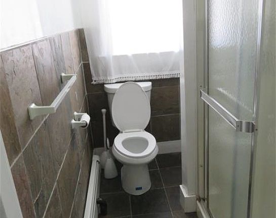 4th image of 407 Fountain St