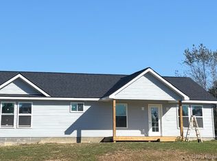 92 Stoneybrook Rd, Austin, IN 47102