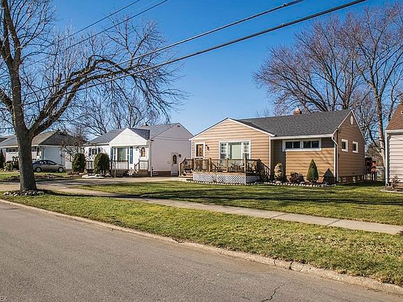 4th image of 4402 W 182nd St