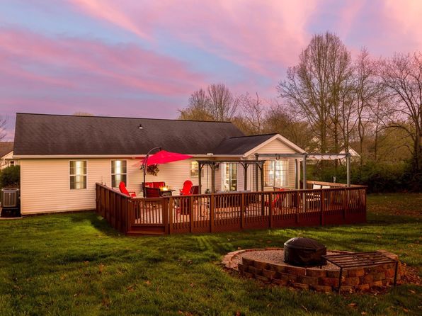 471 Ridgeland Dr, Howard, OH 43028