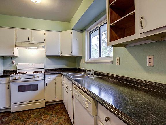 Kitchen, New Counters