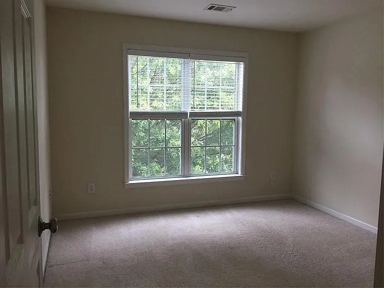 3525 Moor Pointe Dr — Photo 10