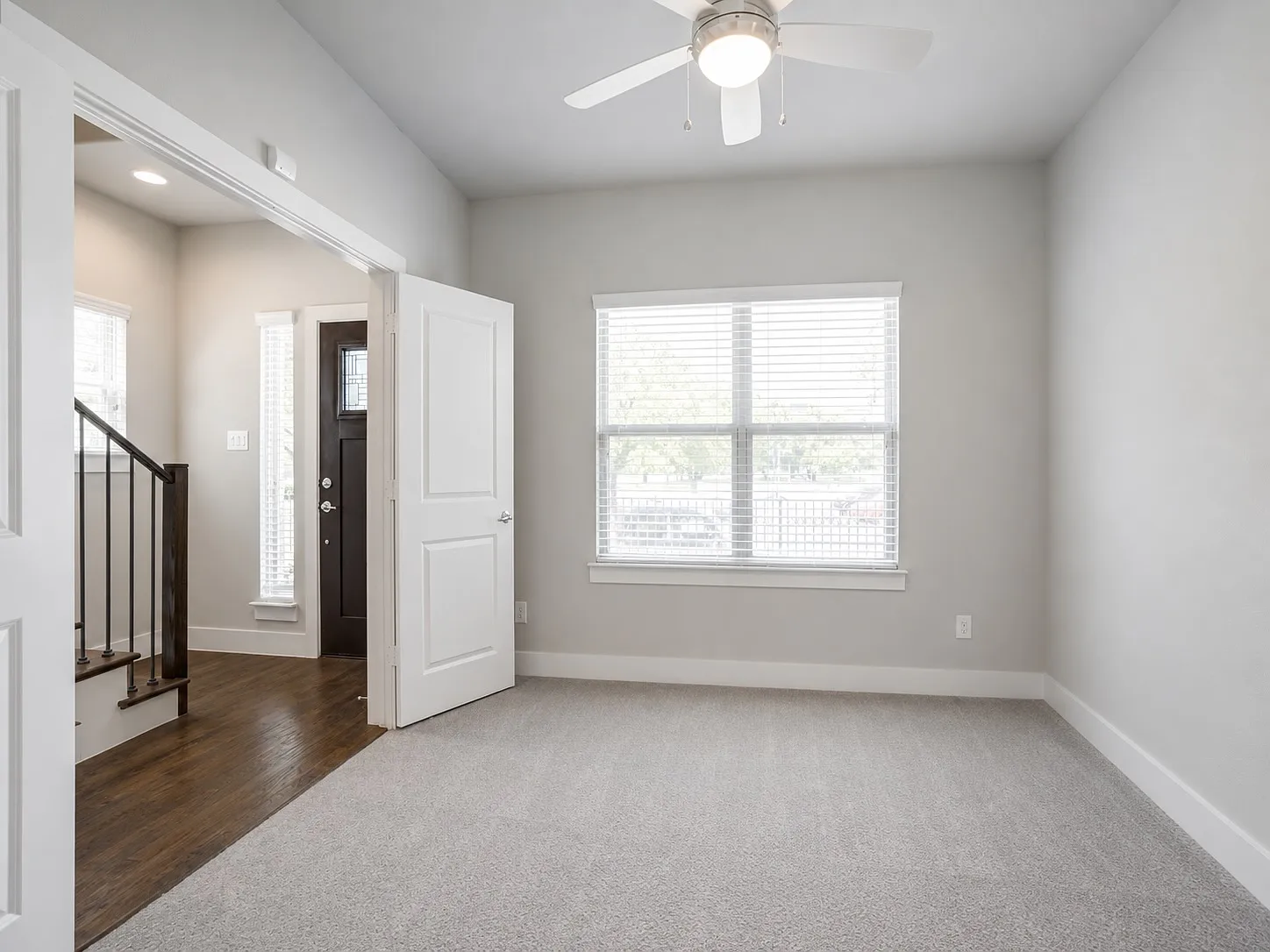 2 bed, 1902 sqft, $3,250 — Photo 3