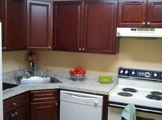 1109 Twin Circle Dr, South Windsor, CT 06074