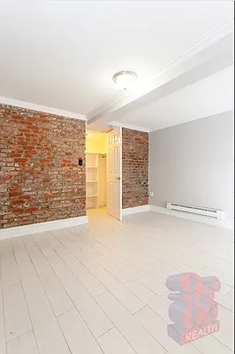 Rented by REAL New York | media 7