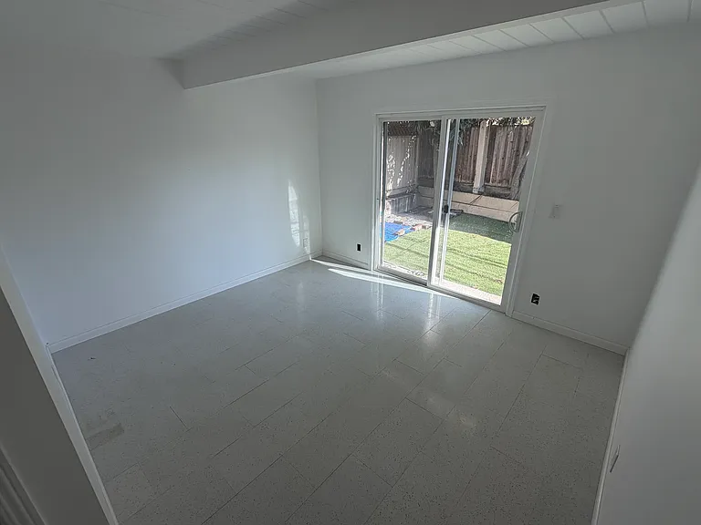 2439 Thaddeus Dr — Photo 5