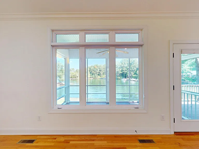 110 Josephs Point — Photo 13