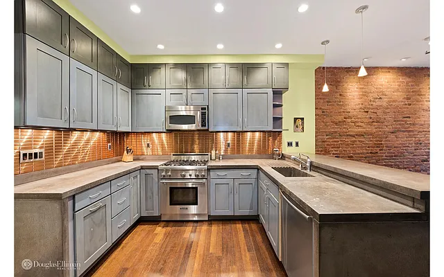 Sold by Douglas Elliman | media 18