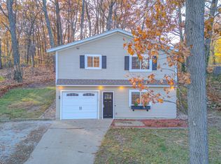 18319 Forest Ave, Spring Lake, MI 49456