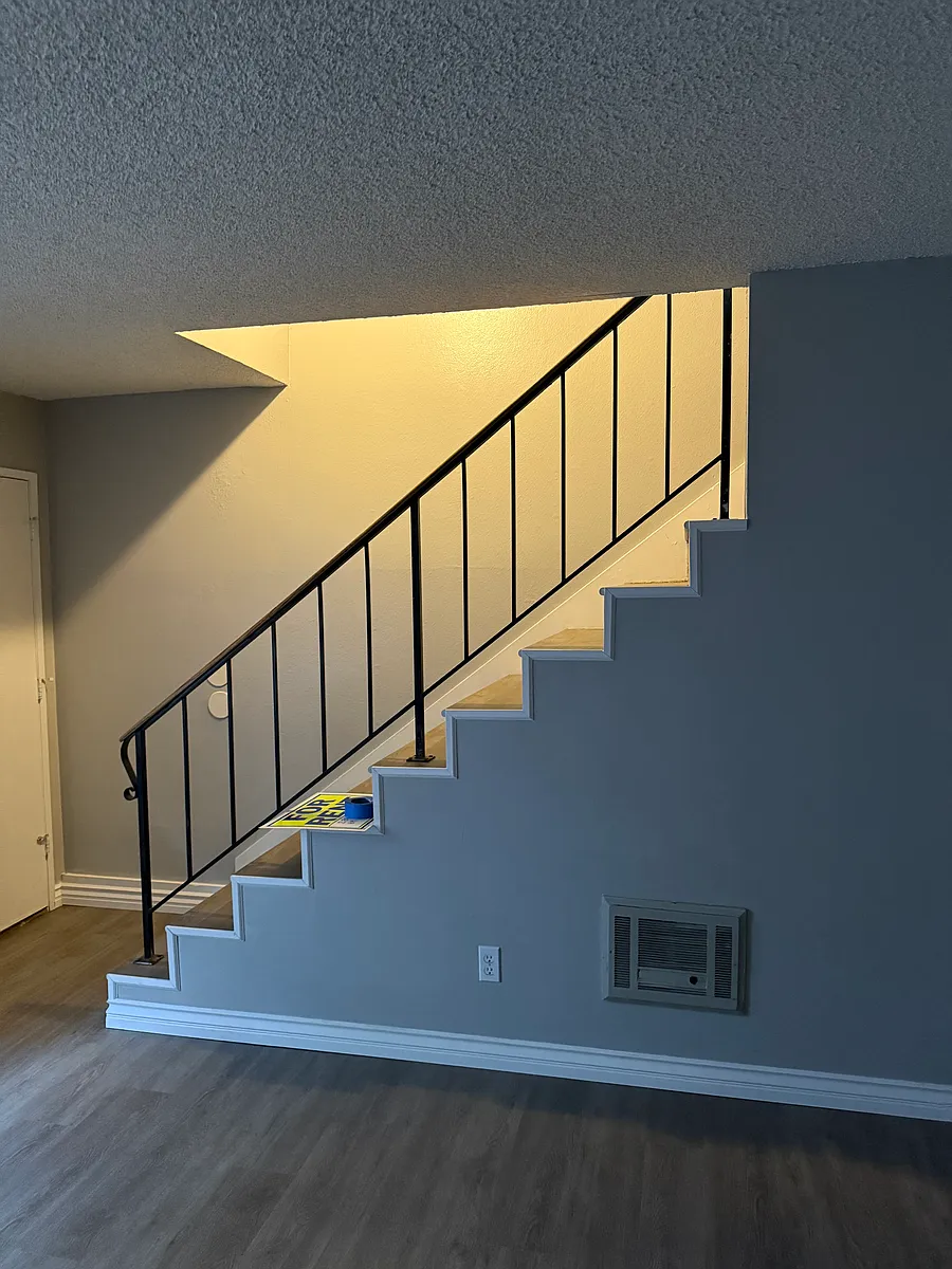 Building Photo - 4416 Delta St #2