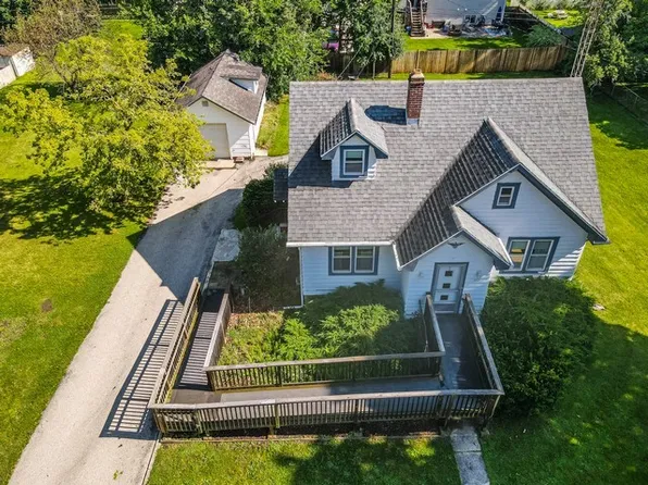 128 E Spruce St, Silver Lake, WI 53170