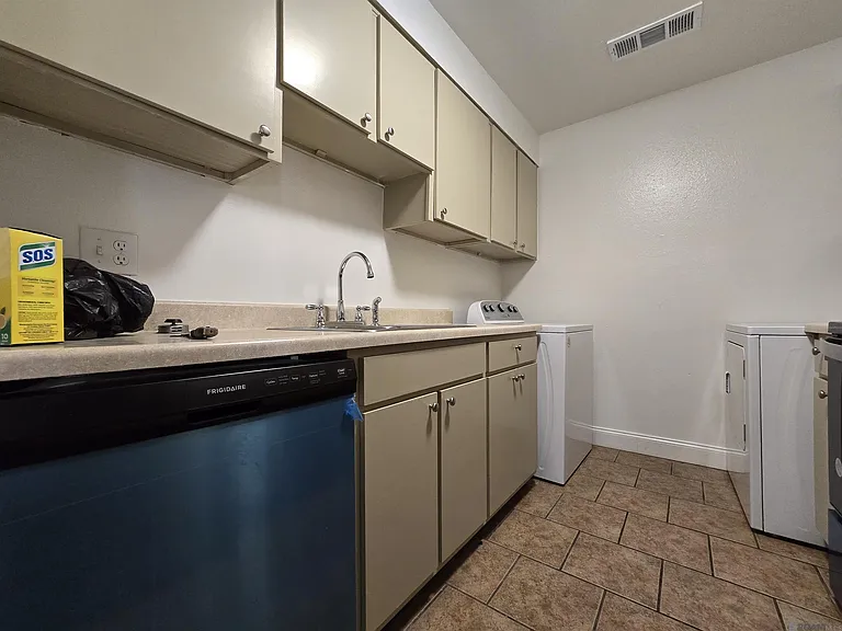 793 Jennifer Jean Dr — Photo 3