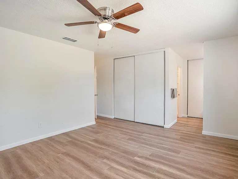 3928 Talmage Ct — Photo 11