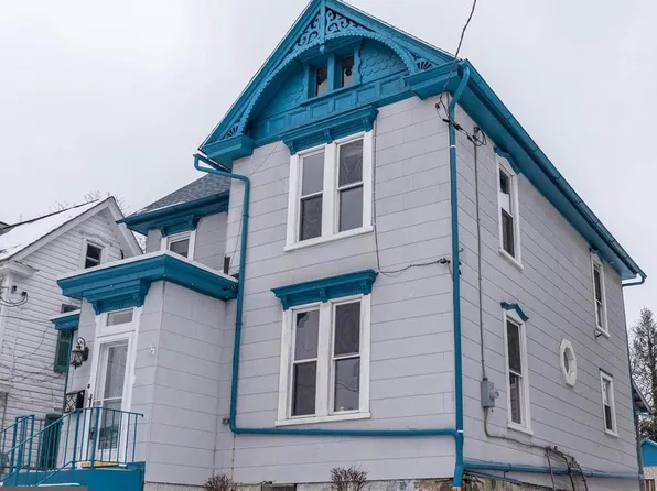 222 W 2nd St, Waynesboro, PA 17268
