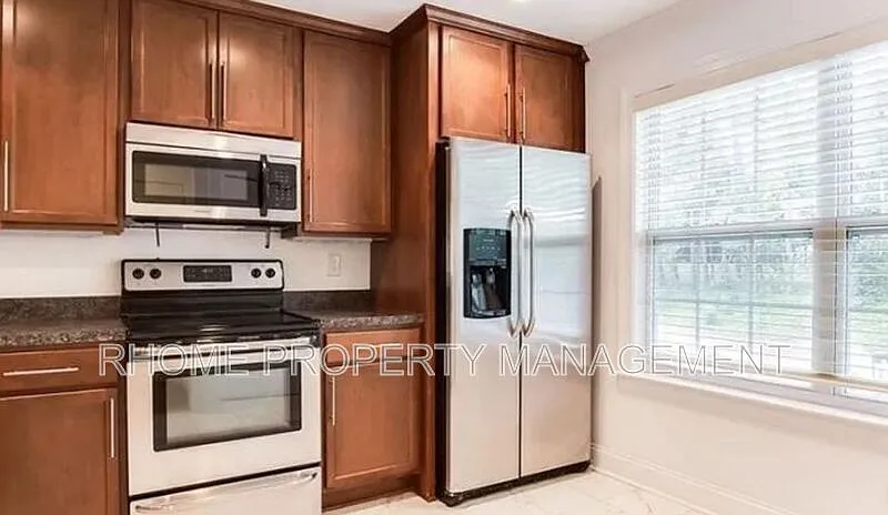 352 Teal Ct