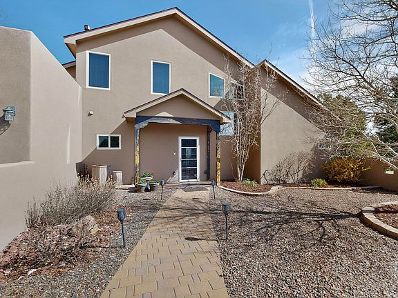 5th image of 9 White Stallion Ct