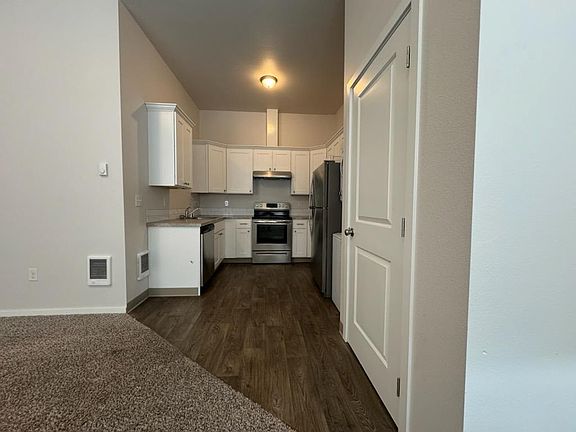 4th image of 1101 Pacific Ave N #13