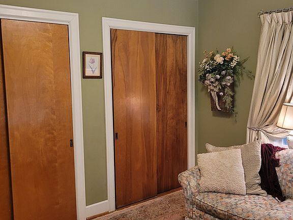 5th image of 1611 Meadowthorpe Ave