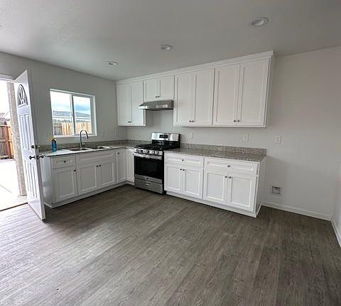 5th image of 3948 Berrywood Dr #B