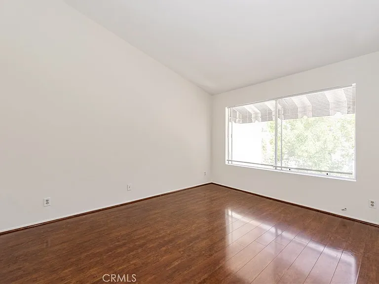 105 Stanford Ct #55 — Photo 17