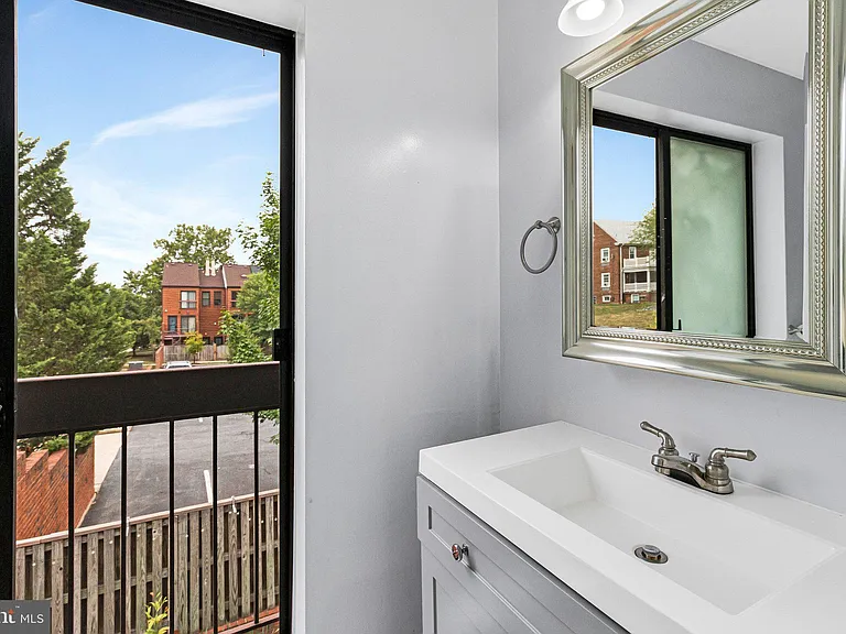 2435 18th St NE #2435 — Photo 30