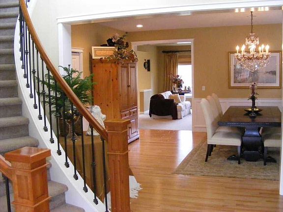 3rd image of 7721 Greenridge Ct SE