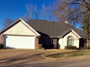 611 Raintree Dr, Tyler, TX 75703