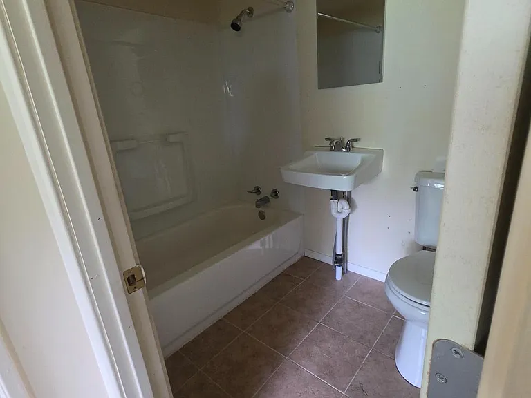 2101 Hill Rd #28 — Photo 8