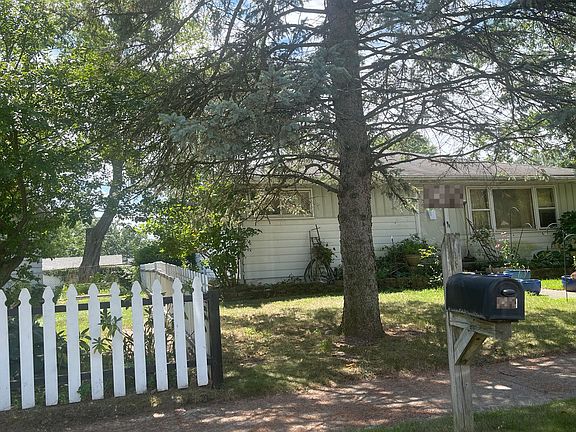 3rd image of 1712 Russell St