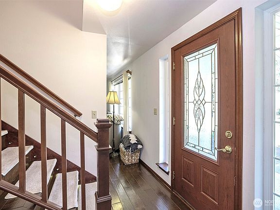 4th image of 13008 115th Street E