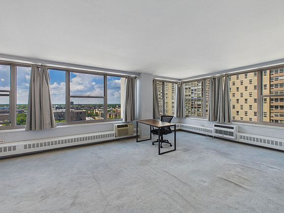 2nd image of 3900 N Lake Shore Dr APT 14F