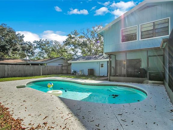 5th image of 15646 Bear Creek Dr