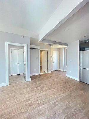2nd image of 292 Linden Blvd #7C