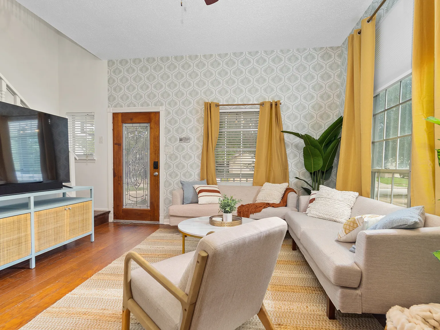 3 bed, 2.5 bath, 1786 sqft, $4,500 — Photo 4