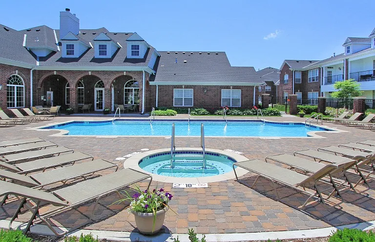 Rockledge Oaks Apartments — Photo 4