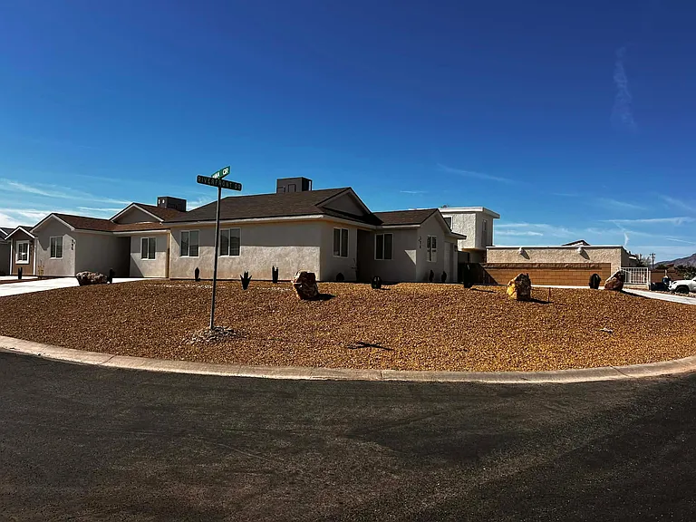 396 Riverfront Dr — Photo 141