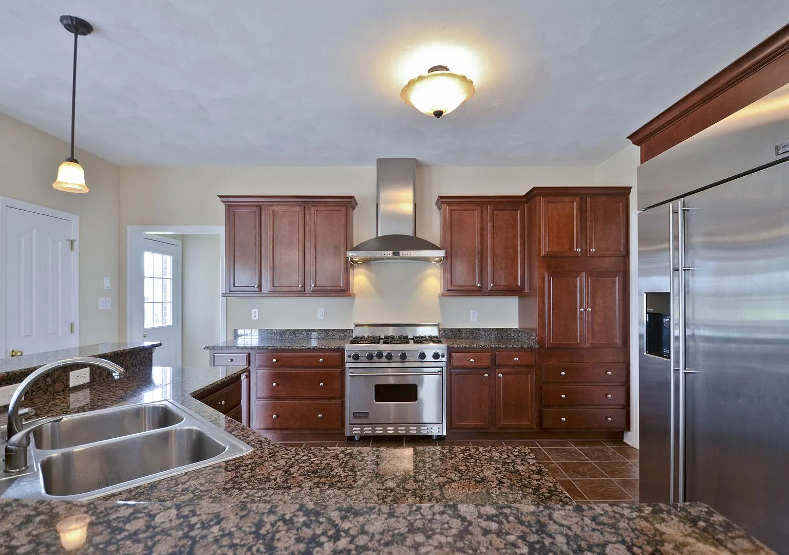 Discover your dream home in Virginia Beach! — Photo 2