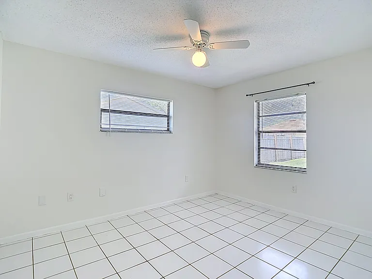 3255 Amherst Ave — Photo 33