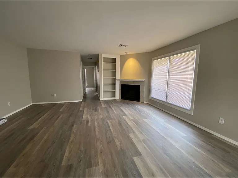 5301 E 32nd Pl #B — Photo 9