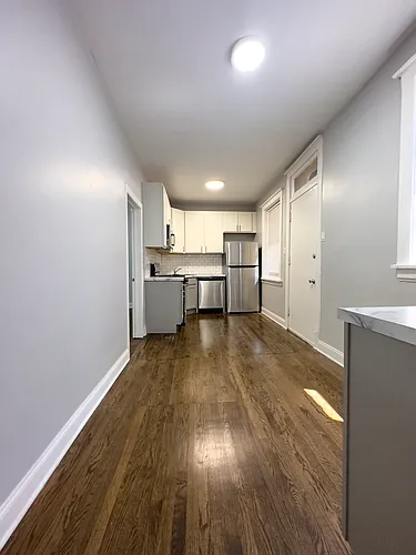 6255 N Lakewood Ave #1 Photo 1