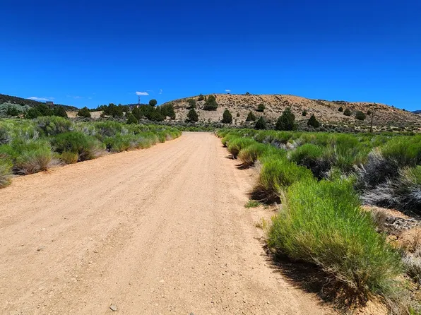 4206 Entrance Dr, Panguitch, UT 84759