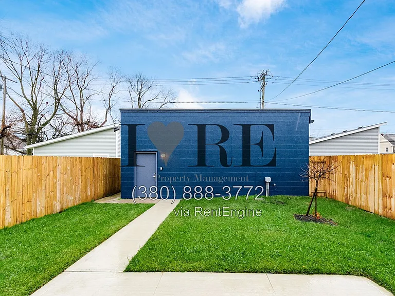 976 Ellsworth Ave — Photo 6
