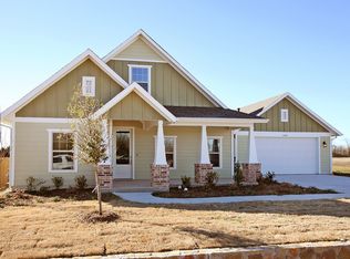 1363 Orange Blossom Ct, Gainesville, TX 76240