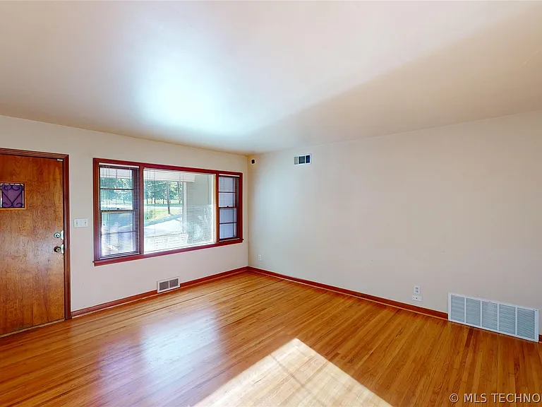 4103 S 38th West Ave — Photo 6