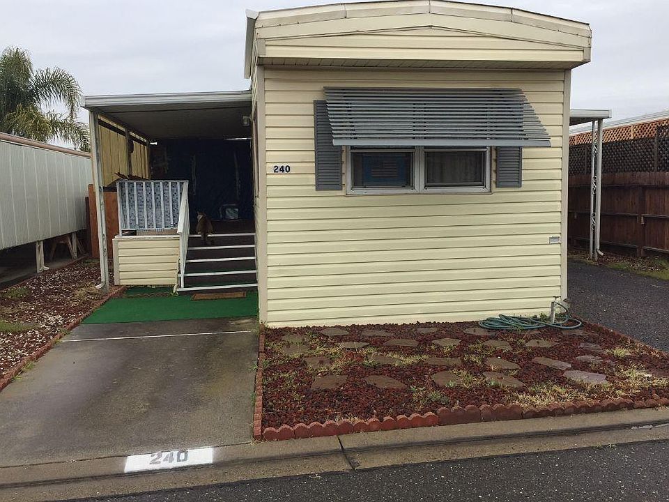 1st image of 1830 E Yosemite Ave Space 240