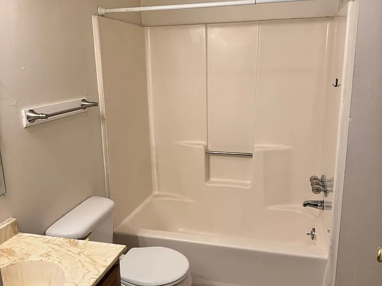 515 Ridge Ave #521 — Photo 9
