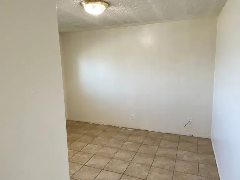 6561 Del Playa Dr — Photo 21