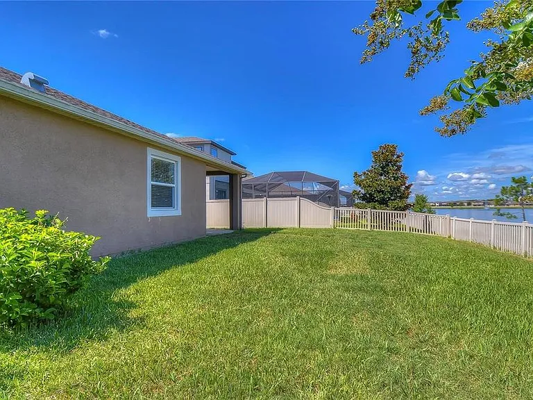 19391 Long Lake Ranch Blvd — Photo 20