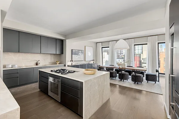 Sold by OFFICIAL | media 5