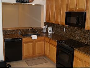 4th image of 8671 Villanova Dr #501
